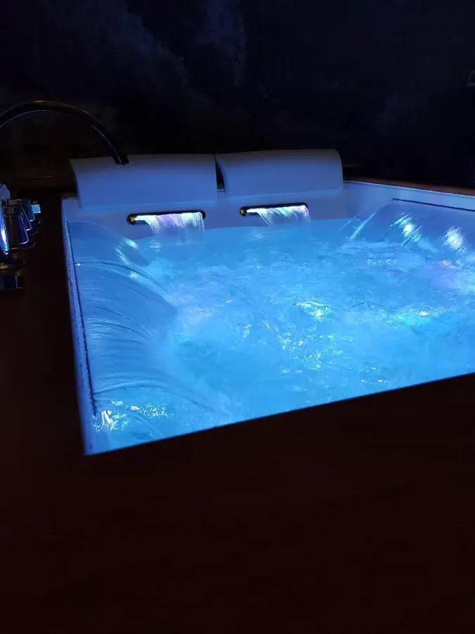 Villa La grotta nel borgo Roccastrada